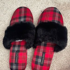 Victoria Secret slippers size medium